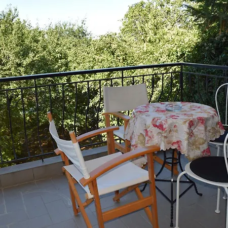 Gerakina Hostel Vavdhos