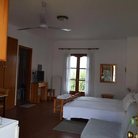 Hostel Gerakina Vavdhos