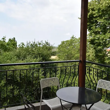 Gerakina Hostel Vavdhos